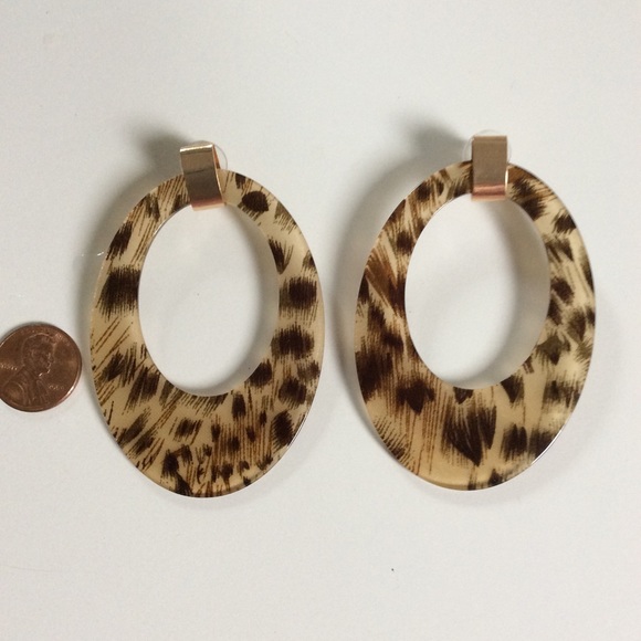 BaubleBar Leopard Style Acrylic Fashion Earrings - Picture 3 of 7
